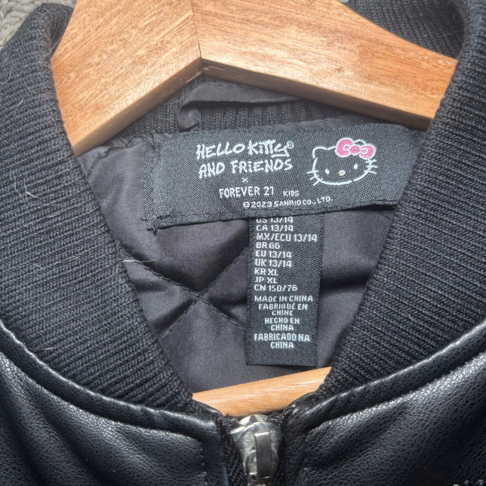 Hello Kitty x Forever 21 Faux Leather Rhinestone Bomber Jacket Black Girls 13/14 - Picture 3 of 8